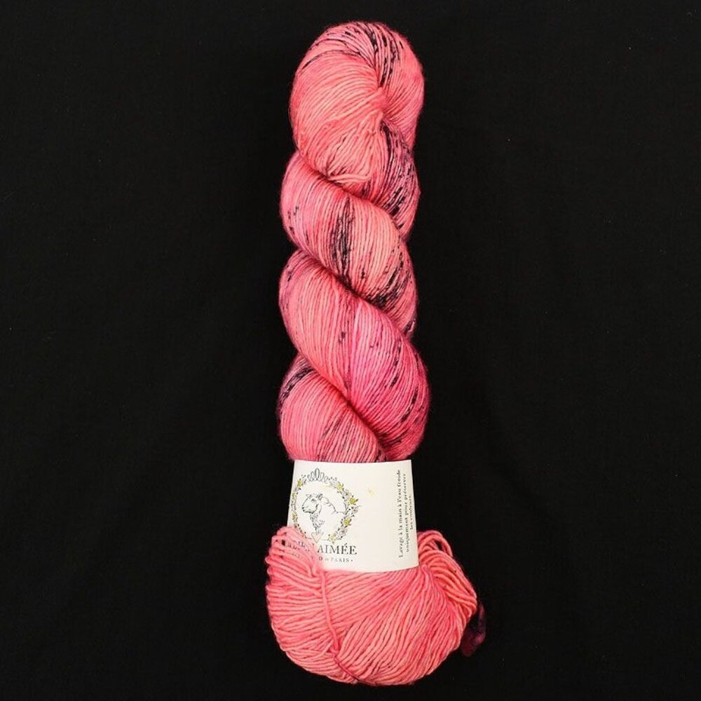 La Bien Aimée Merino Singles Yarn Merino Wool Hand Dyed Peach Graffiti